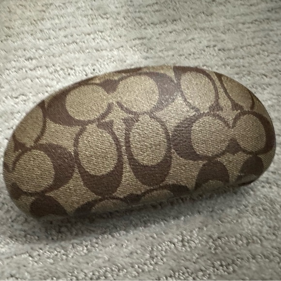 Coach sunglasses with case. Excellent condition - Picture 2 of 5